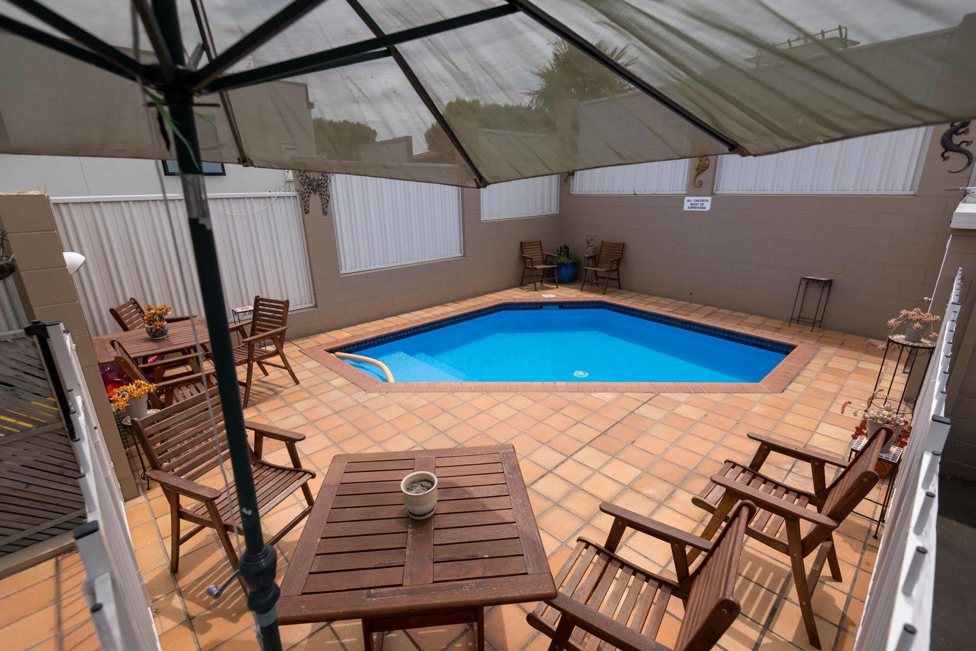 Baywatch Motor Inn Mount Maunganui Extérieur photo